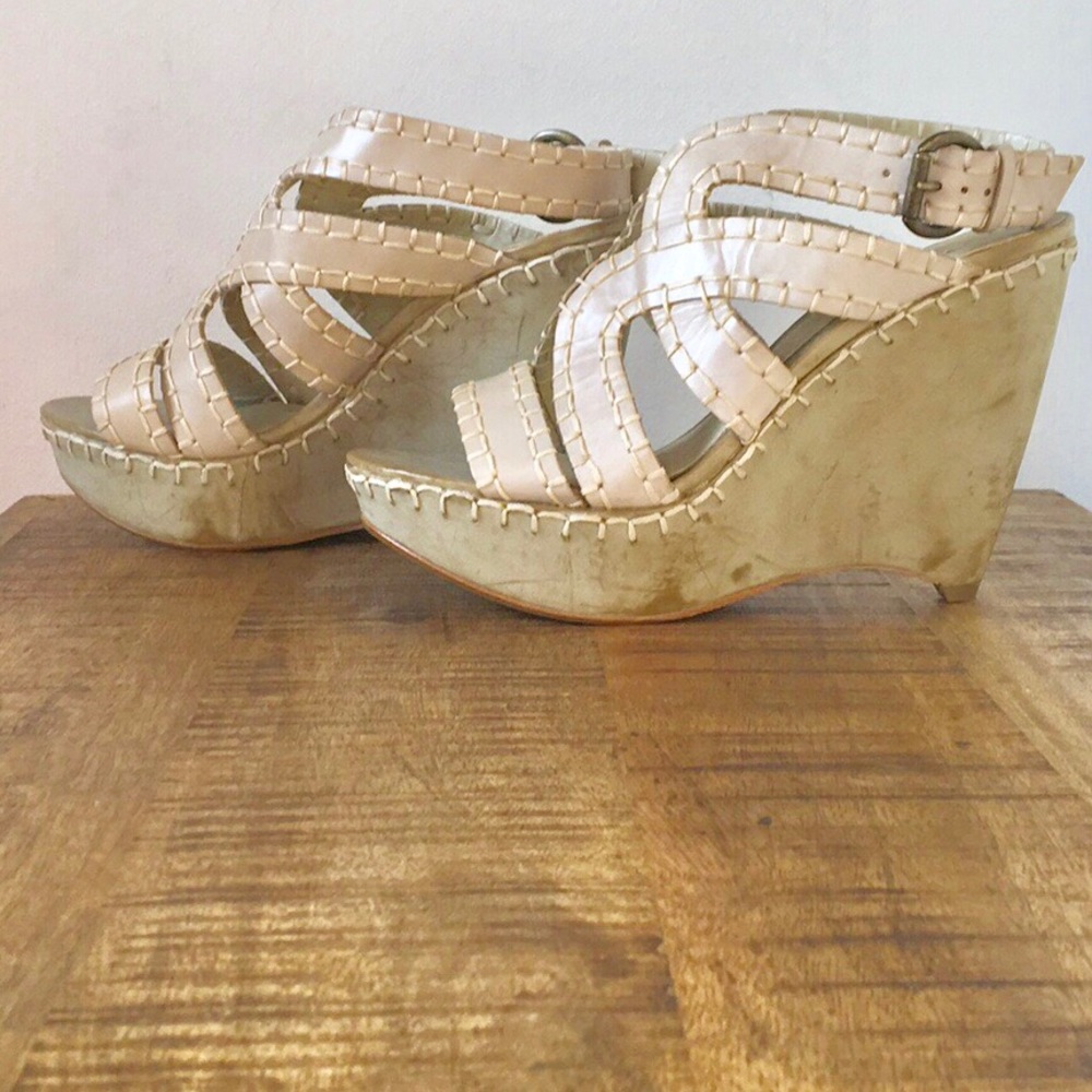 Brand New Max Studio Nude Platform Sandals 9